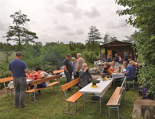 Immerhin 25 Erwachsene sowie 14 Kinder und Jugendliche fanden sich ein, um den Tag auch als Angel-Schnuppertag zu nutzen.privat