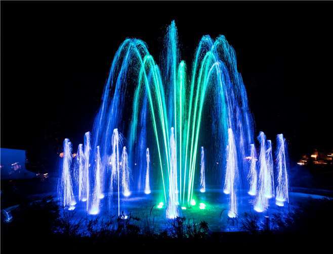 Impressionen des neuen KlangBrunnen im Kurpark Bad Neuenahr. Fotos: Christian Lipowski