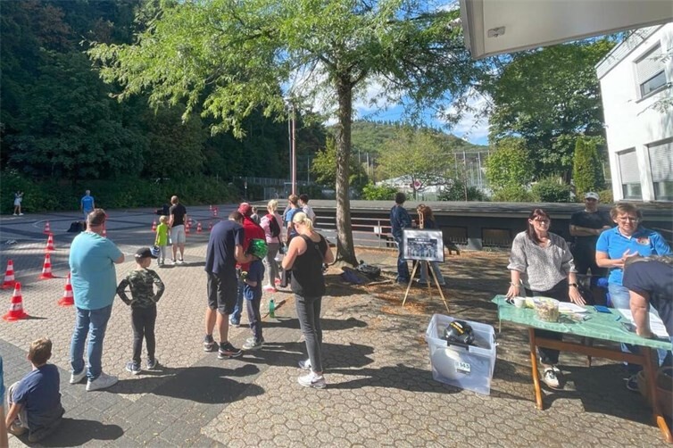 Impressionen vom Kartslalom-Schnuppertraining beim AC Mayen.