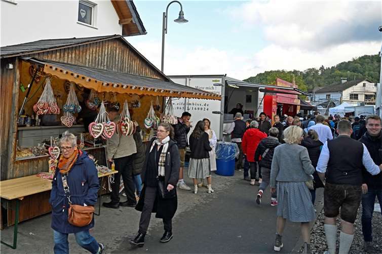 Impressionen vom Trachtenumzug beim Oktoberfest in Insul am15.10.2023