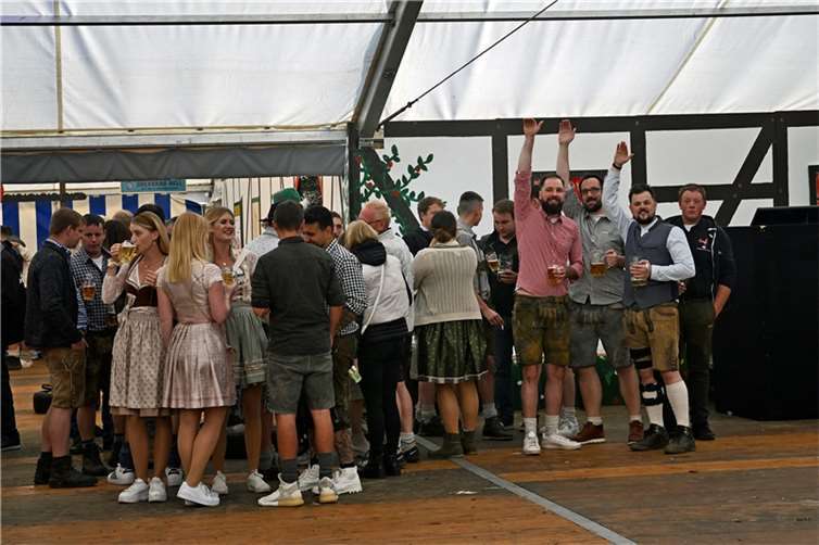 Impressionen vom Trachtenumzug beim Oktoberfest in Insul am15.10.2023