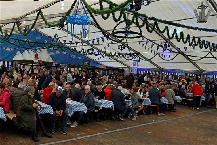 Impressionen vom Trachtenumzug beim Oktoberfest in Insul am15.10.2023