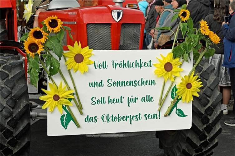Impressionen vom Trachtenumzug beim Oktoberfest in Insul am15.10.2023