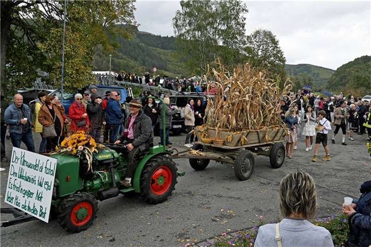 Impressionen vom Trachtenumzug beim Oktoberfest in Insul am15.10.2023