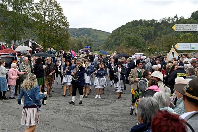 Impressionen vom Trachtenumzug beim Oktoberfest in Insul am15.10.2023