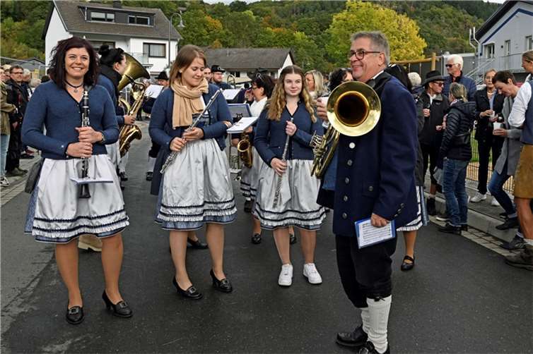 Impressionen vom Trachtenumzug beim Oktoberfest in Insul am15.10.2023