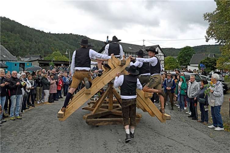 Impressionen vom Trachtenumzug beim Oktoberfest in Insul am15.10.2023