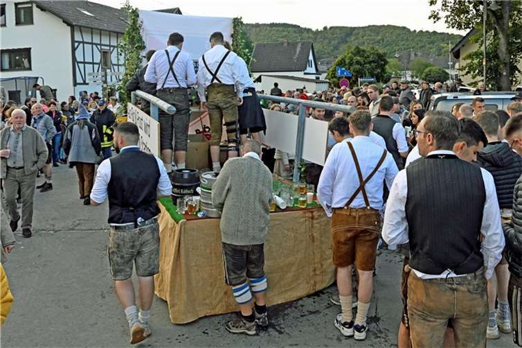 Impressionen vom Trachtenumzug beim Oktoberfest in Insul am15.10.2023