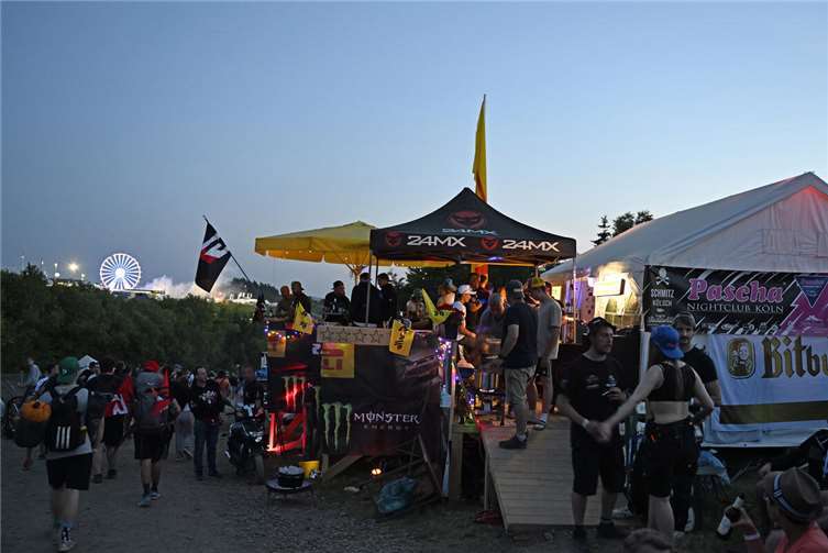 Impressionen von der großen Fanparty 2025 rund um die Nordschleife bei der 53. A...
