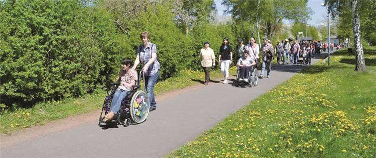 Impressionen von der letztjährigen Maifeld-Wanderung. Caritas Zentrum