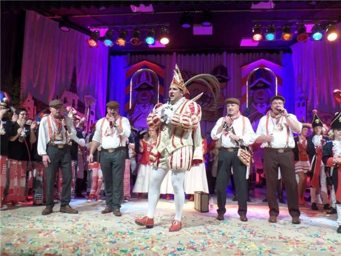 In Bad Hönningen wurde am Samstagabend der Jubiläumsprinz Olaf I. proklamiert. Foto: STUKO