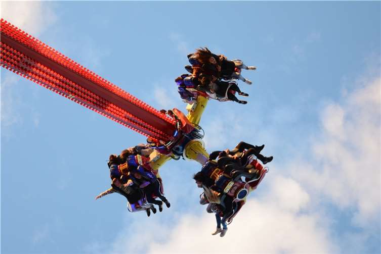 In Bad Neuenahr wurde eine bunte Kirmes gefeiert. Fotos: CF