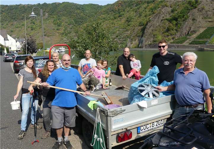 In Briedern war man mit Kind und Kegel bei der Säuberungsaktion im Einsatz.