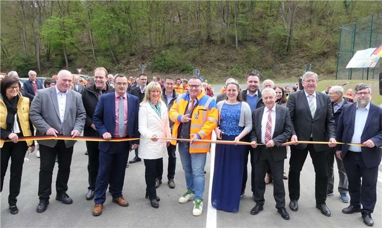 In Cochem wurde nach knapp drei Jahren Bauzeit die neue Stadtwaldlinie (K 18) offiziell in ihren Dienst gestellt. Fotos:TE