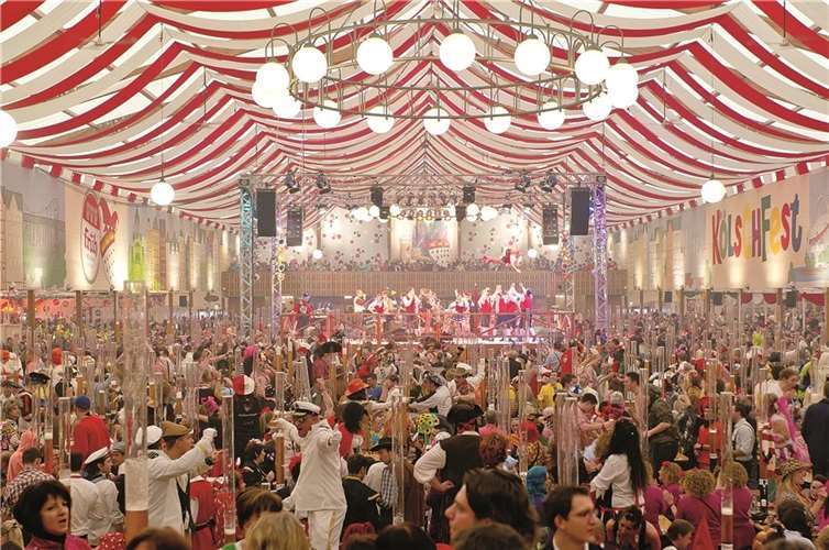 In Deutschlands größtem und schönstem Karnevalszelt wird vom 21.2. bis Karnevalssonntag wieder fröhlich und friedlich echt kölscher Karneval gefeiert. Ralph Müller