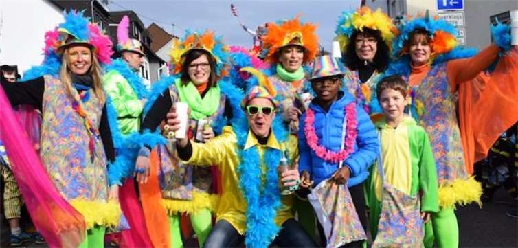 In Dieblich ging es wieder mal sehr farbenfroh zu.privat