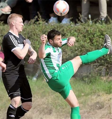 In Dieblich stellten Michael Ester (31.) und Majdj Mahmud (32.) für den SCV (Grün-Weiß) die Weichen auf Sieg. Als Mahmud (45.) in der Nachspielzeit auf 3:0 erhöhte war die Partie entschieden. Zwar kam Dieblich dank Mike Czarneta (58.) nochmals auf 1:3 heran aber in der Schlussphase sorgte ein weiteres Doppelpack von Amando Reinhardt (61.) und Ester (79.) für den verdienten 5:1-Endstand. TH