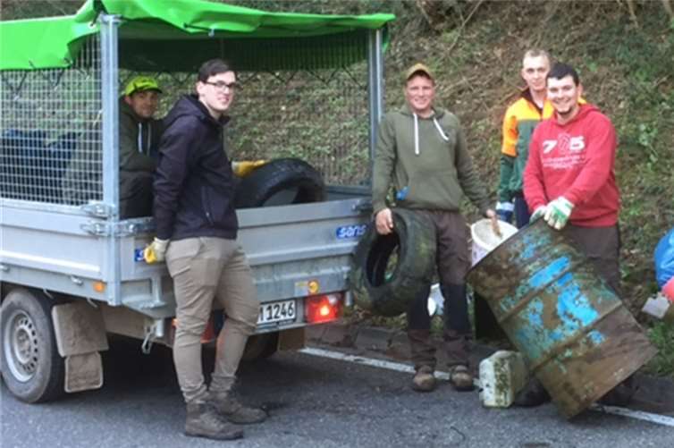In Eigeninitiative wurden die Steilhänge gesäubert.privat