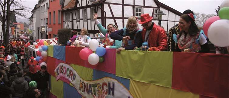 In Ermangelung eines eingenen Zuges machte Koisdorf „knatchjeck“ in Sinzig mit.