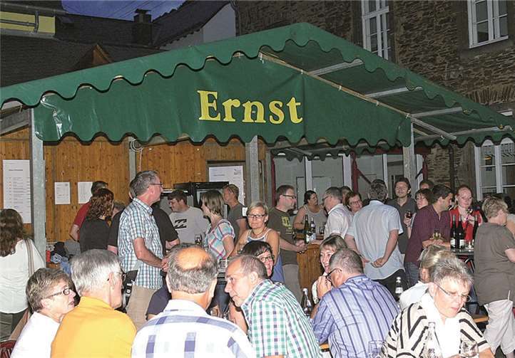 In Ernst wurde zünftig Kirmes gefeiert.