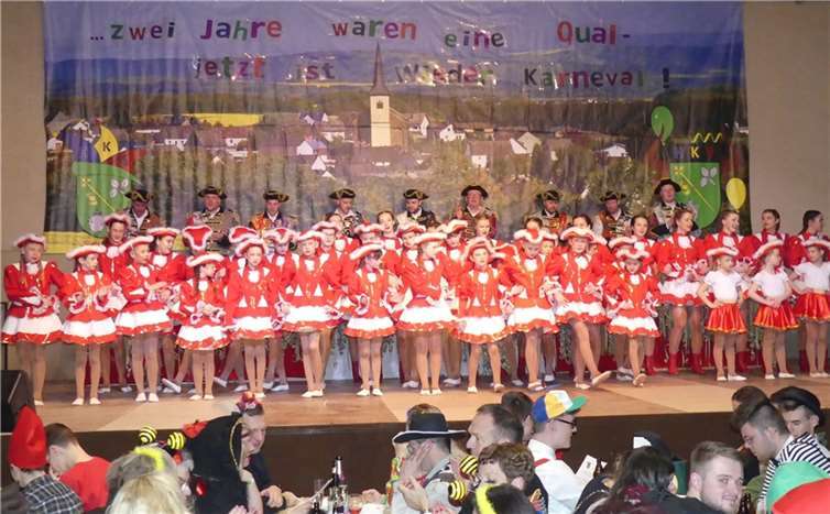 In Hambuch wurde nach zweijähriger Abstinenz wieder der beliebte Saalkarneval beim HKV und der HKG mit tollem Programm gefeiert.