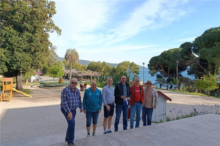In Herceg Novi (Montenegro) an der Adria, v.l.n.r.: Karl-Heinz Esch, Peter Kinzer, Gastgeber Dragan Simrak, Henning Wirges, Paul Ganzer und Ferhat Cato