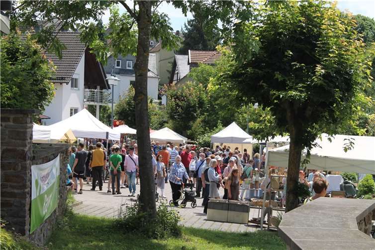 In Höhr-Grenzhausen fand der diesjährige Keramikmarkt statt. Fotos: privat