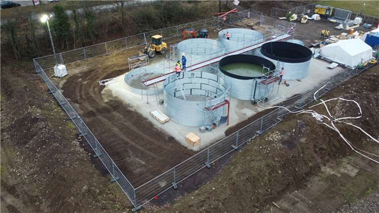 In Hönningen wurde eine temporäre Kläranlage des DRK in Betrieb genommen.  Foto: Ben Koltzau