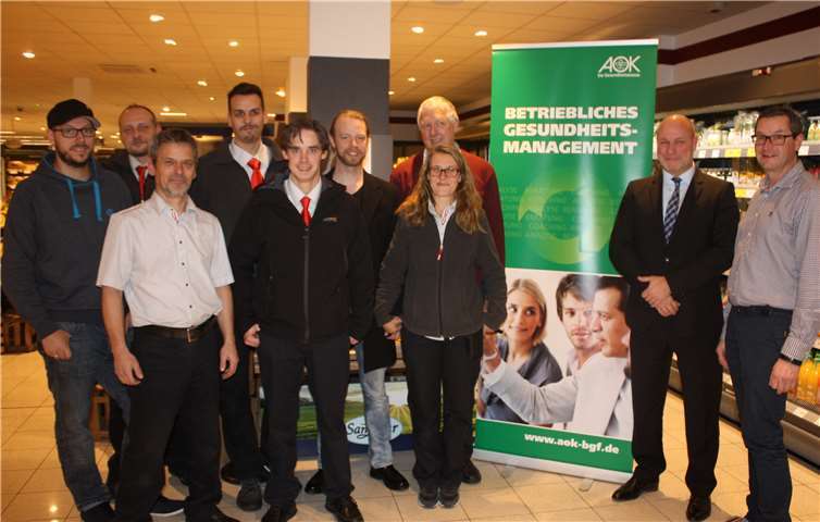 In Kaisersesch unterzeichneten Christian Gilles und AOK Bezirksgeschäftsführer Christoph Loersch die Kooperationsvereinbarung. privat