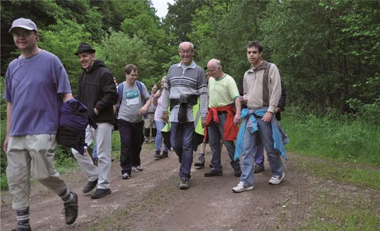 In Kleingruppen ging es auf der großen Strecke durch Wälder und Weinberge. privat