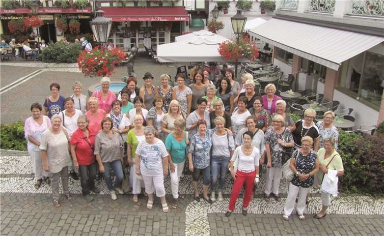 In Köln gab es für die Engerser Möhnen viel zu entdecken.privat