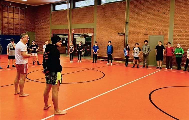 In Kooperation mit Outcast Fighting e.V. (Meckenheim) bot die Breitensportabteilung des FC Pech ein Thaiboxseminar für Kinder und Jugendliche an. Fotos: Outcast Fighting e.V.