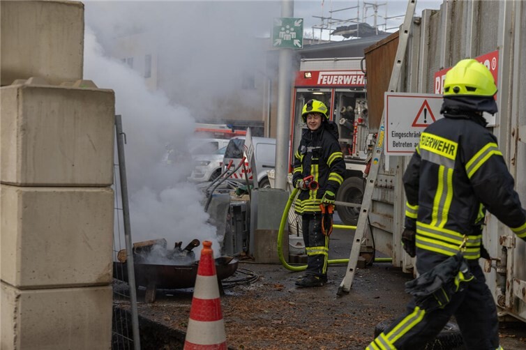 In Koordination mit der Stadtverwaltung hatten vier Mitglieder der Heimersheimer Feuerwehr eine anspruchsvolle Übung auf die Beine gestellt.  Foto: Stadtverwaltung / Lukas Holling