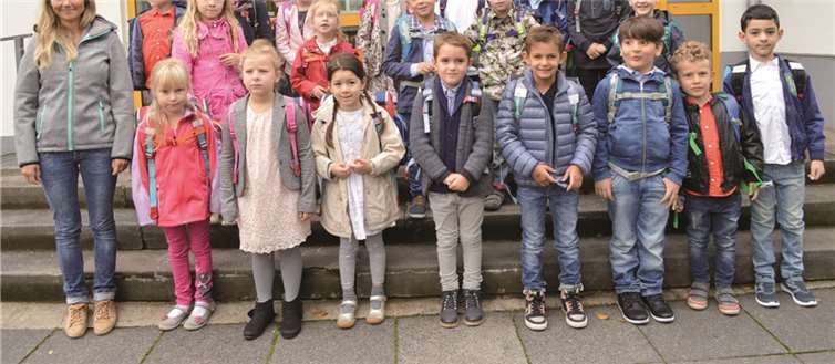 In Kripp sind es 16 Jungen und acht Mädchen, die von Klassenlehrerin Jannica Linnin der einen ersten Klasse betreut werden.