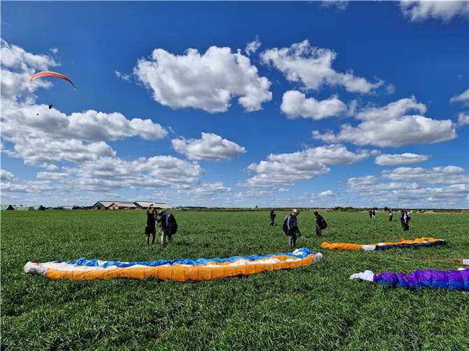 In Lasserg waren am Fliegerfest rund 100 Piloten vor Ort.  Foto: privat