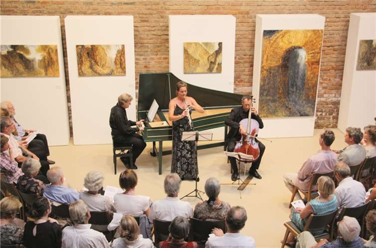 In Michael Frankes Atelier erlebten die Gäste ein grandioses Auftaktkonzert der 9. Wachtberger Kulturwochen.