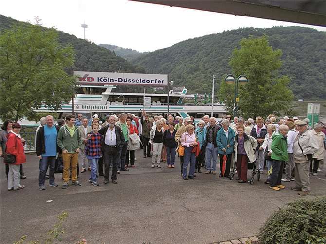 In Niederlahnstein verließen alle das Schiff und wanderten weiter.  Privat