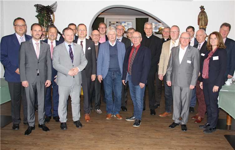 In Ochtendung trafen sich die Bürgermeister der Region mit Weihbischof Peter und Generalvikar Plettenberg.Foto:Bistum Trier