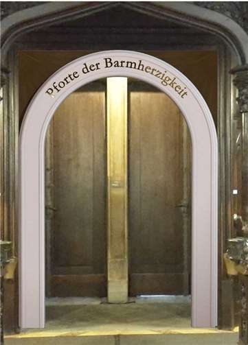 In Remagen herrschte große Freude, dass der Trierer Bischof Ackermann die Apollinariskirche mit der Einrichtung einer Heiligen Pforte auszeichnet.privat