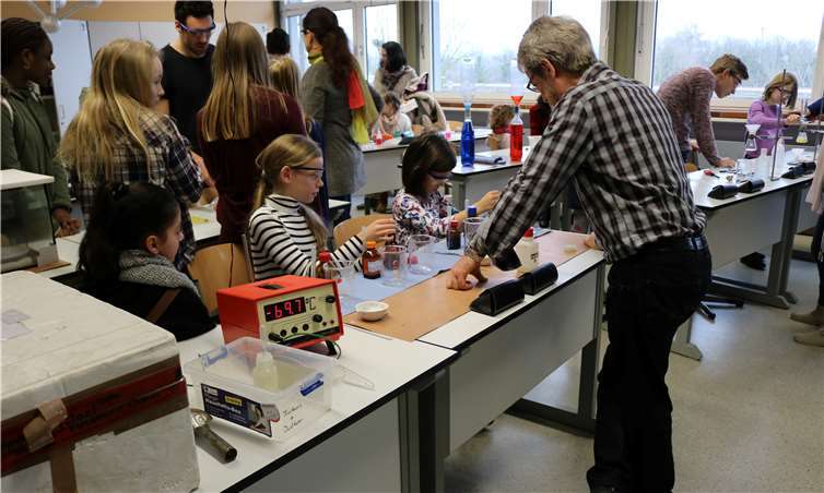 In Schnupperstunden konnten die Kinder einen Einblick in den zukünftigen Unterricht erhalten. privat