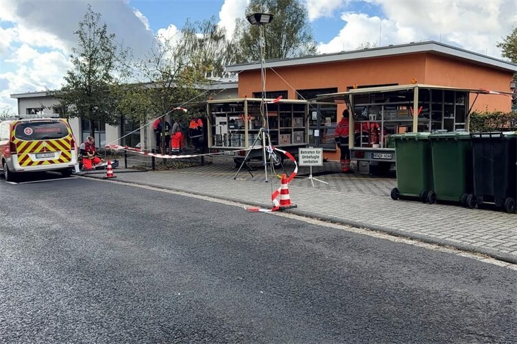 In Siegburg-Braschoß richteten die Einsatzkräfte eine Anlaufstelle ein 