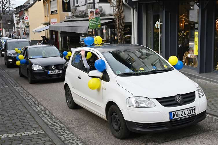 In Sinzig darf blau und gelb nicht fehlen.