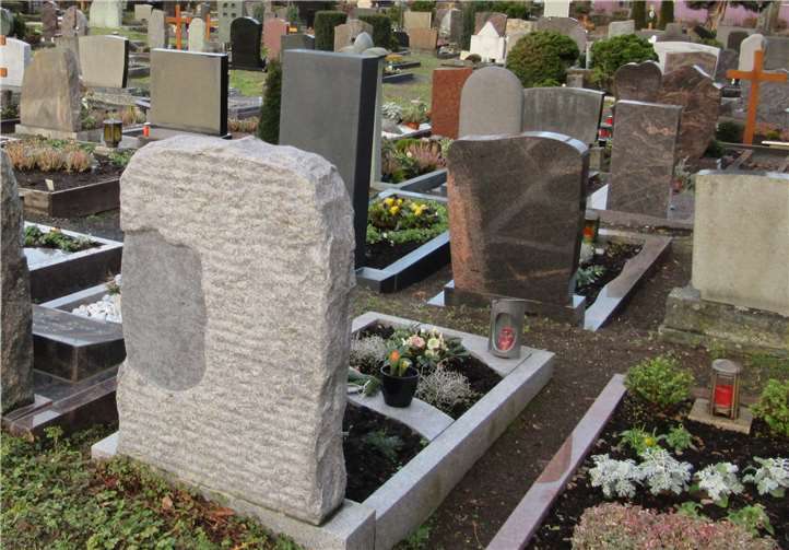 In Sinzig dürfen nur noch Grabsteine aus Produktionen ohne Kinderarbeit aufgestellt werden. Foto: privat