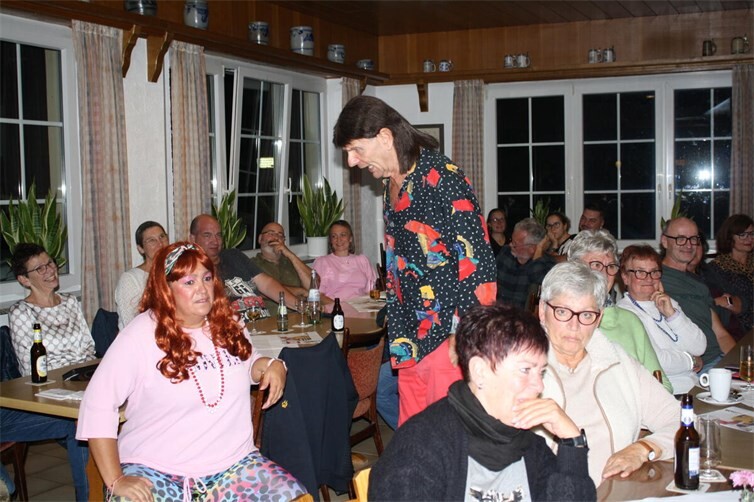 In „Szenen einer Ehe“ kam auch seine rothaarige Spielpartnerin „Ulla“, alias Serap Boos, mit wortgewandten Sprüchen trefflich zum Einsatz.
