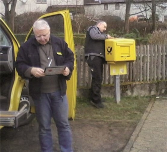 In Urbach steht nun ein neuer Postbriefkasten. privat