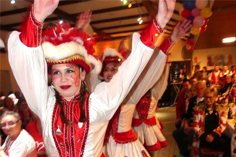 In Urmersbach fungierte der große Saal im Gasthaus Briese einmal mehr als kunterbunte Narrhalla der örtlichen Karnevalsgesellschaft. Fotos: TE