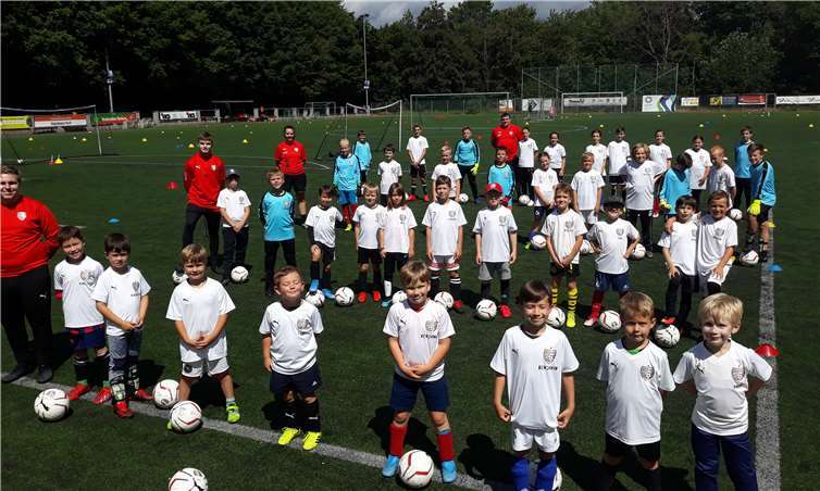 In Zusammenarbeit mit Alemannia Adendorf und dem SV Wachtberg veranstaltet die Fußballfabrik vom 9. bis zum 12. August für Kinder im Alter von 5 bis 15 Jahren ein Fußballcamp.Foto: privat