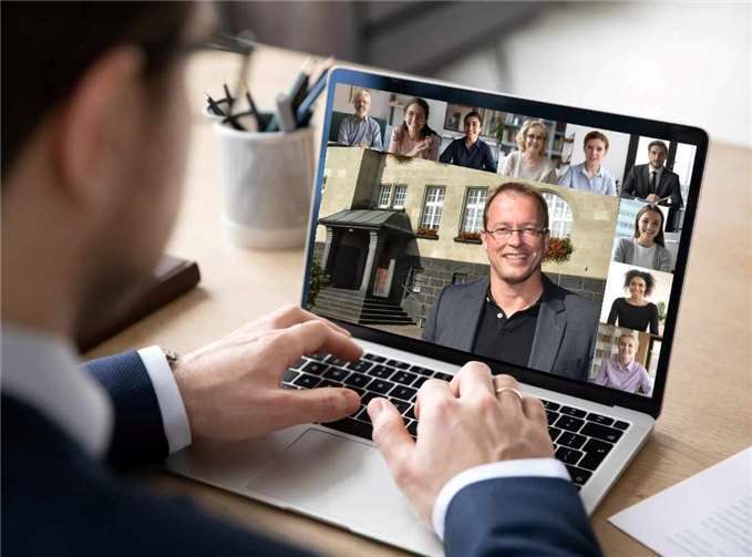 In dem Online-Gespräch ist Zuhören, Nachfragen und das Diskutieren von Gesichtspunkten möglich und gewünscht. In der Startveranstaltung steht Verbandsbürgermeister Lempertz gerne für den Dialog mit den über 55-jährigen Einwohnerinnen und Einwohnern zur Verfügung.Foto: privat