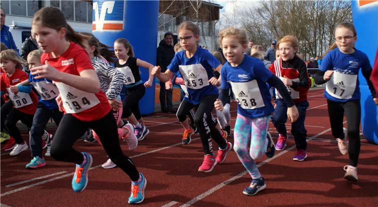 In den Bambini, Kinder- und Jugendwettbewerben über 150, 400, 500 und1.000 Meter erzielten die Urmitzer Nachwuchssportler durchweg beachtliche Erfolge.