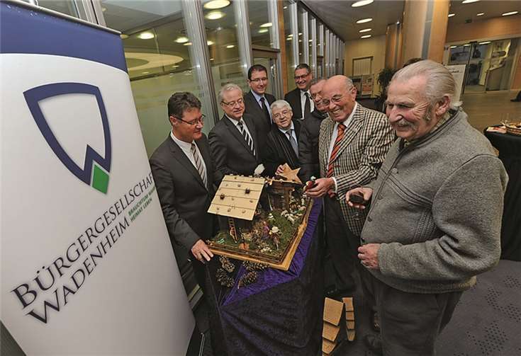 In den Räumen der Volksbank wurde offiziell die aktuelle „Krippenstraße“ eröffnet. FIX